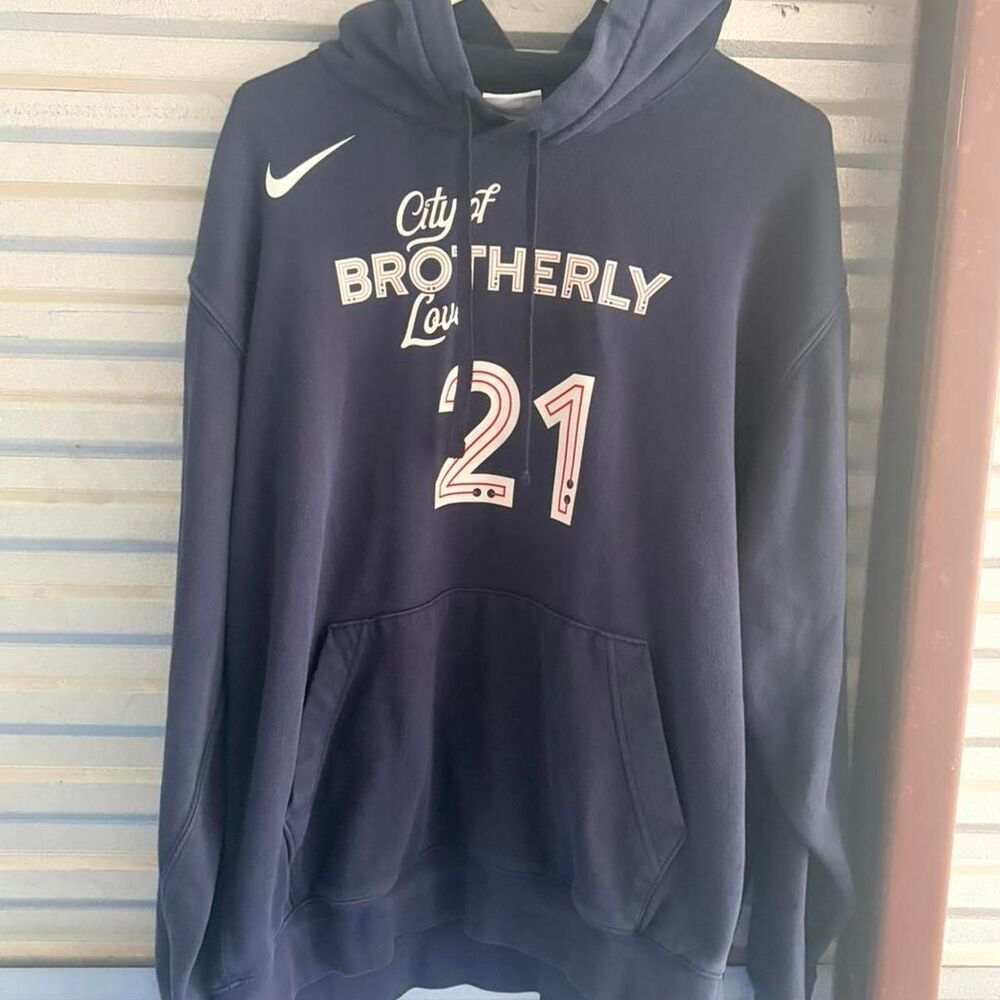 Nike Men's Navy and Blue Hoodie